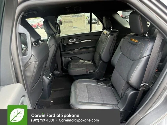 New 2026 Carbonized Gray Metallic Ford Tremor image 10