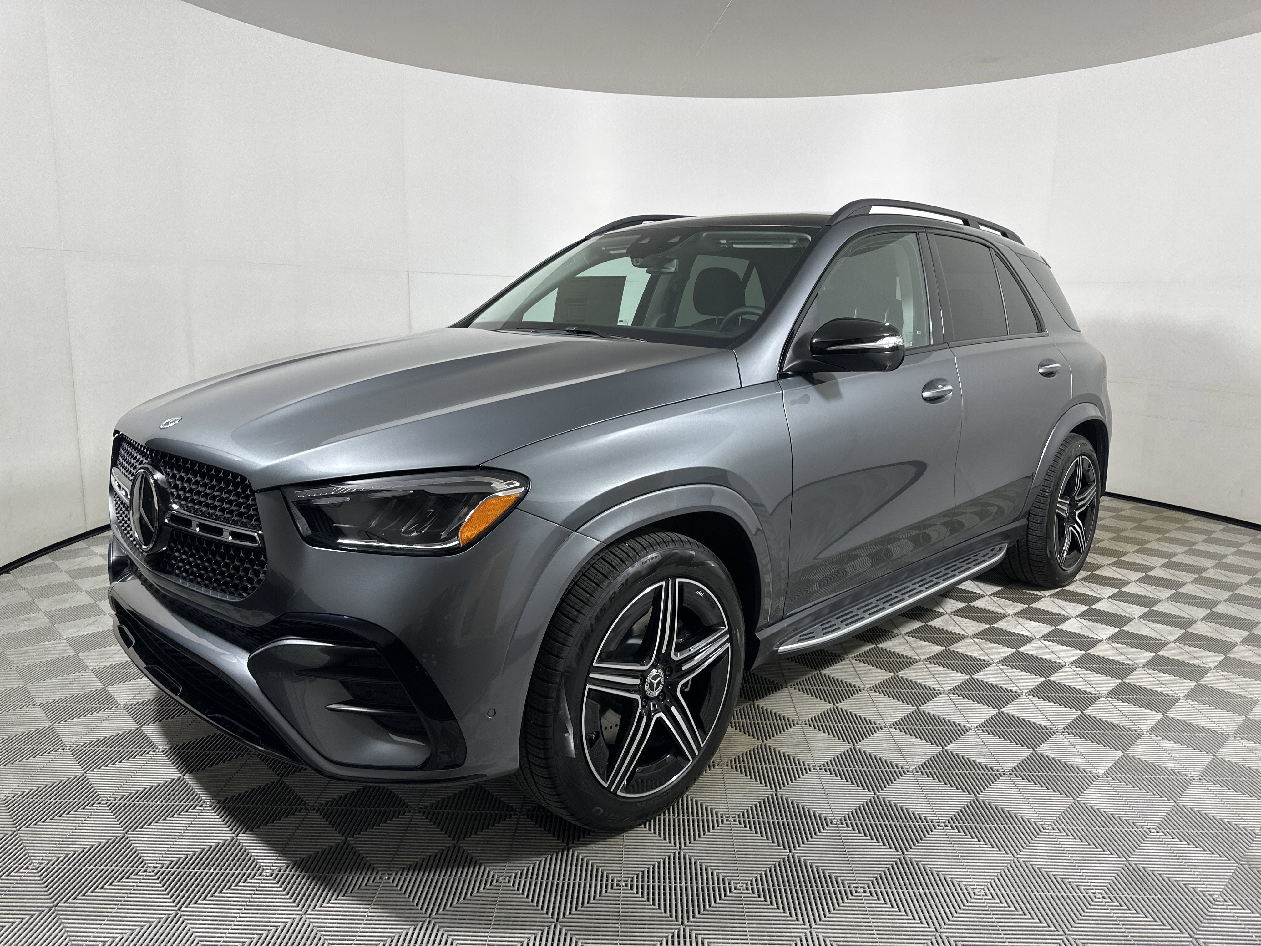 New 2026 Selenite Grey Metallic Mercedes-Benz GLE 450 image 30