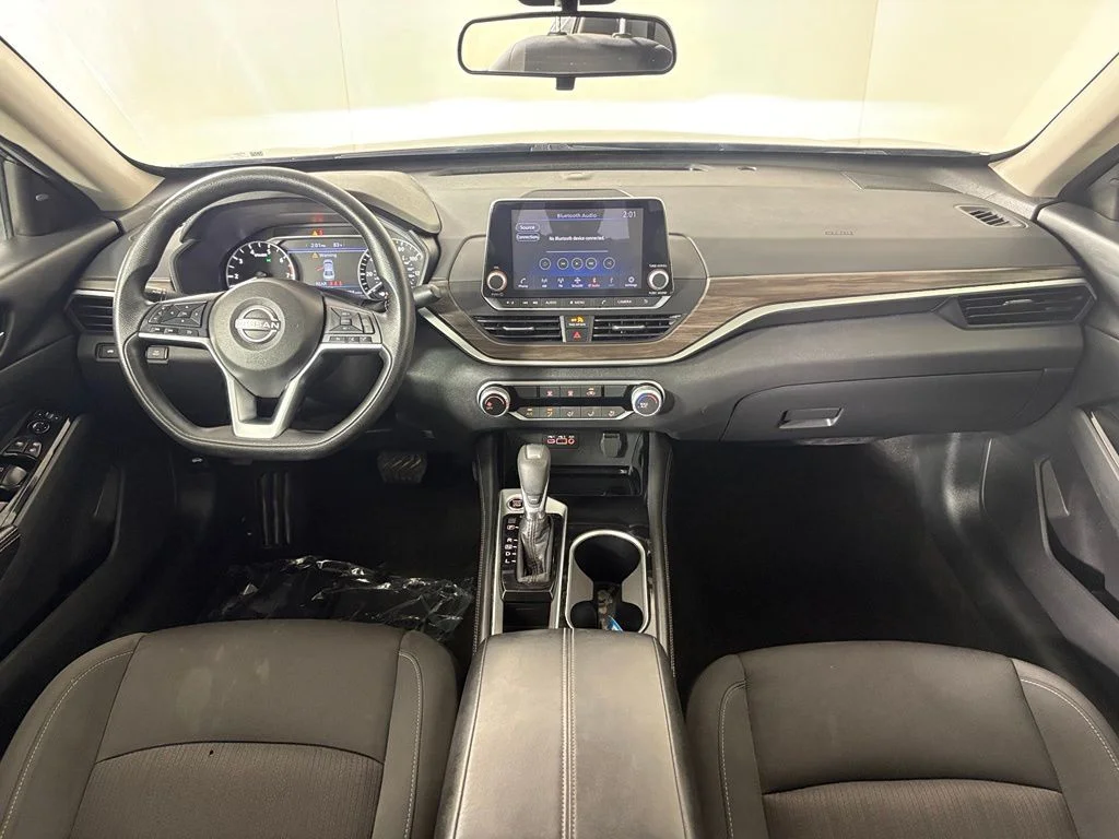 Used 2023 Gray Nissan 2.5 SV image 43