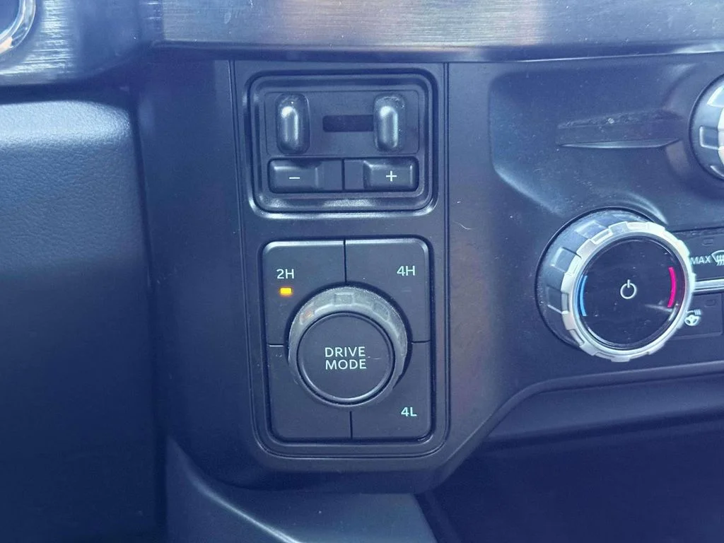 Used 2024 Gray Ford Lariat image 20