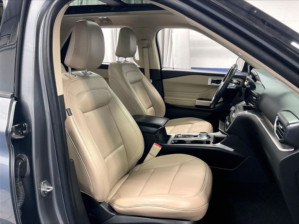 Used 2023 Gray Ford XLT image 11