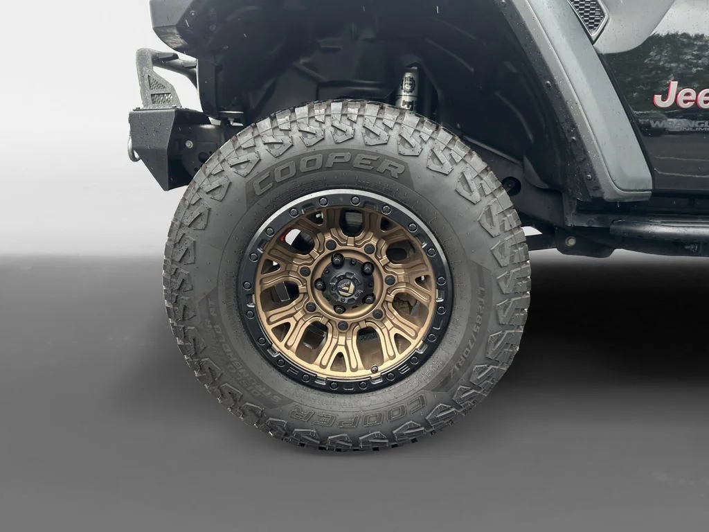 Used 2021 Black Jeep Unlimited Rubicon image 15