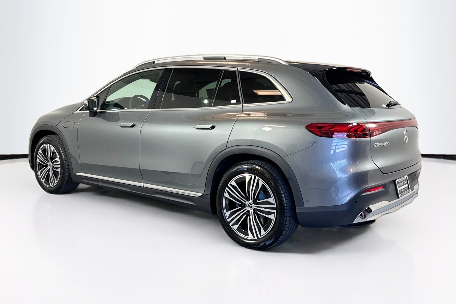 New 2026 Selenite Grey Metallic Mercedes-Benz EQS 400 image 7