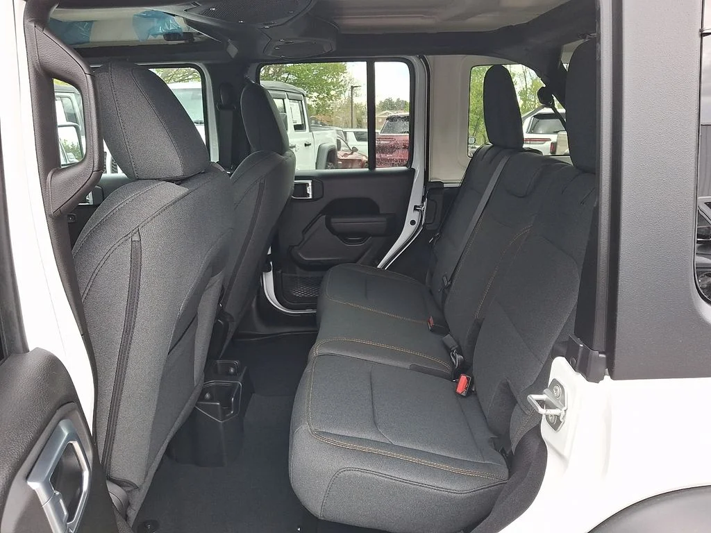 New 2026 Bright White Clear-Coat Exterior Paint Jeep Sport S image 6