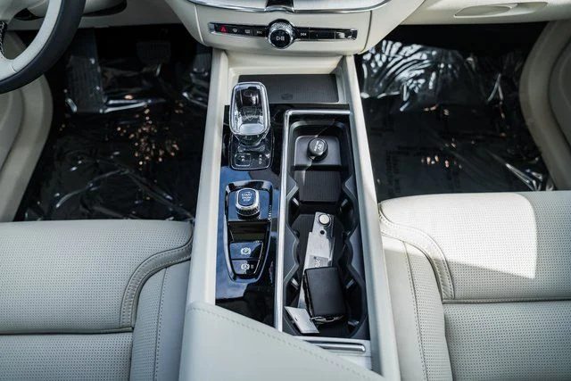 New 2026 Crystal White Volvo Ultra image 28