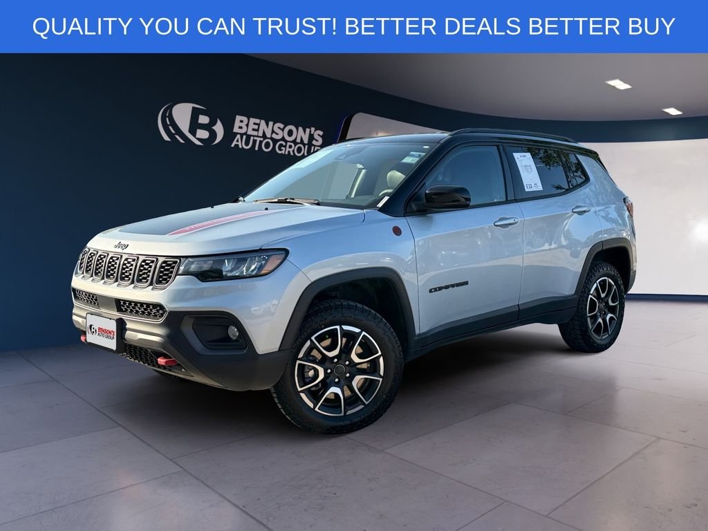 Used 2025 Silver Jeep Trailhawk image 1