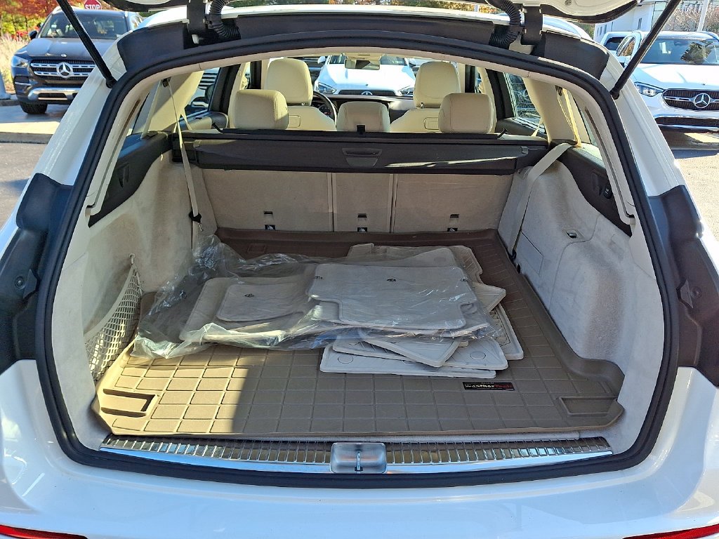 Used 2018 White Mercedes-Benz E 400 image 29
