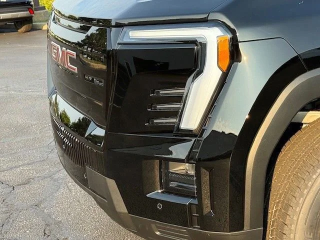 2026 GMC Sierra EV Elevation - Photo 21