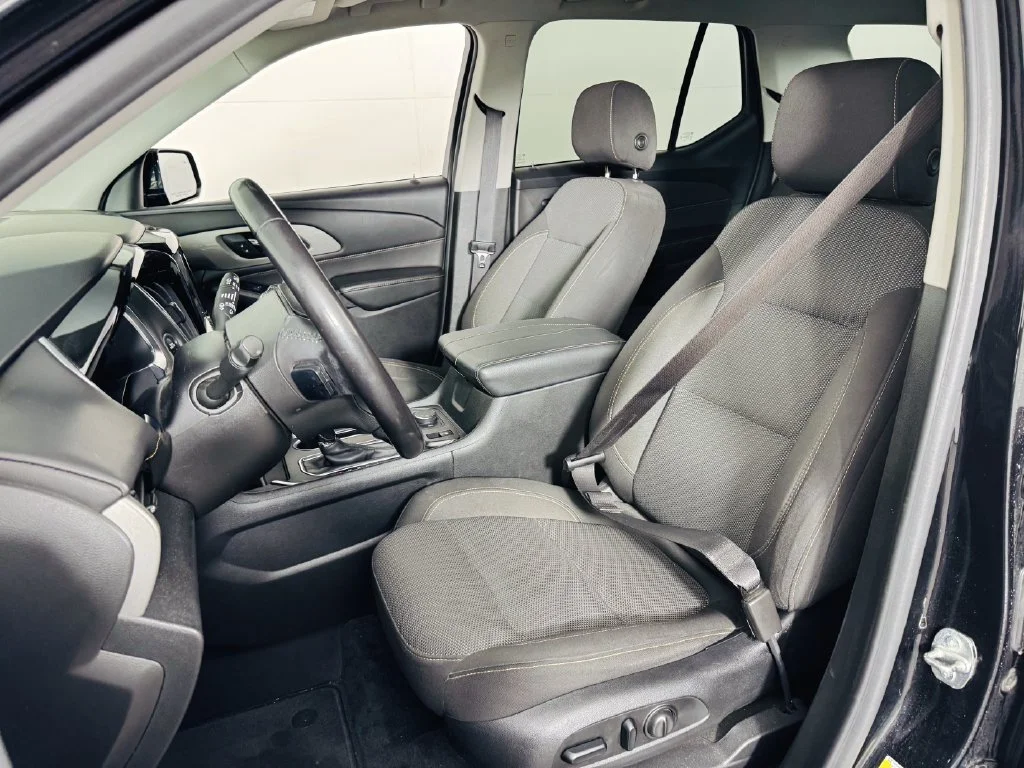 Used 2020 Black Chevrolet LT image 7