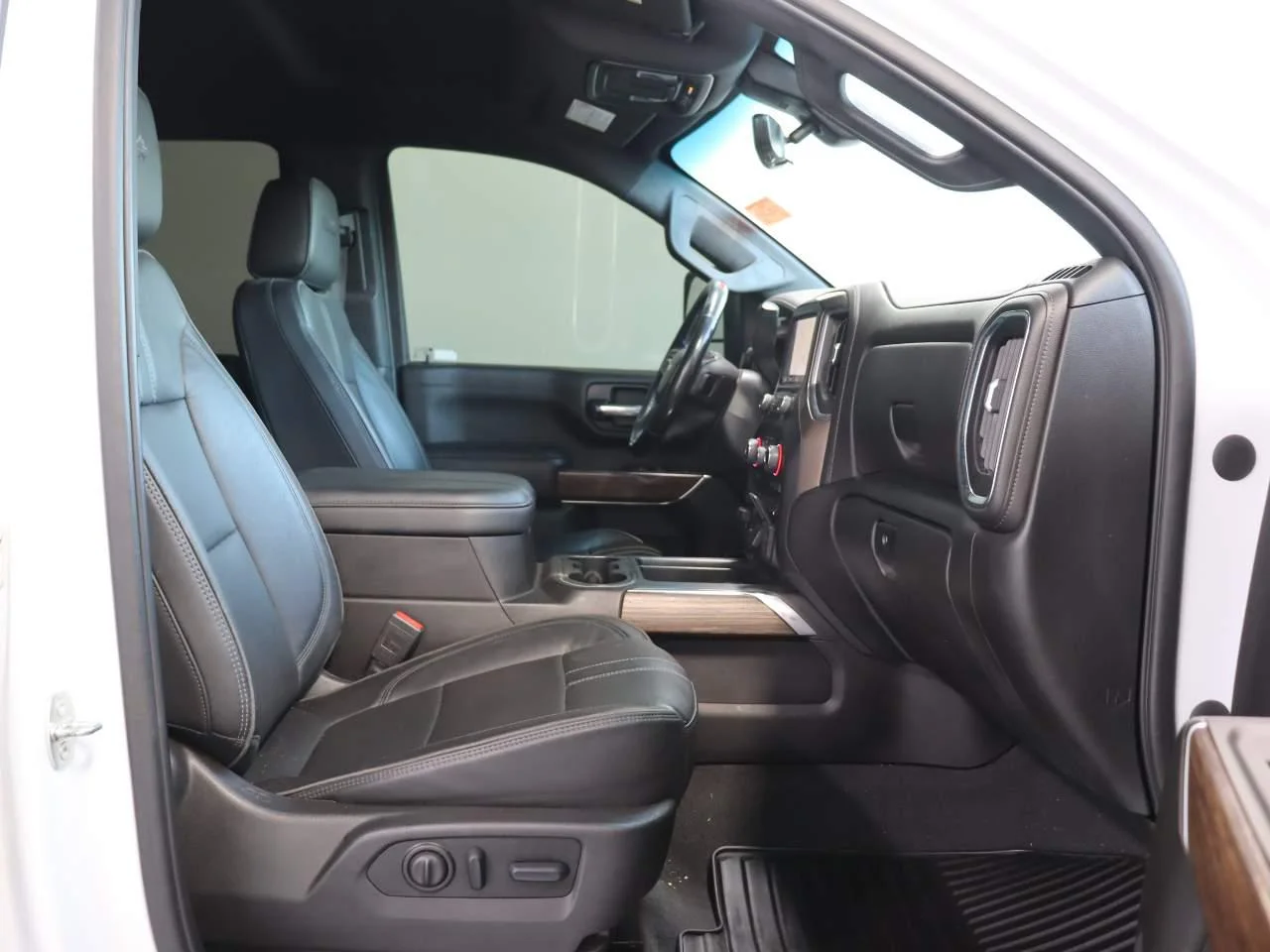 2023 Chevrolet Silverado 2500HD High Country - Photo 19