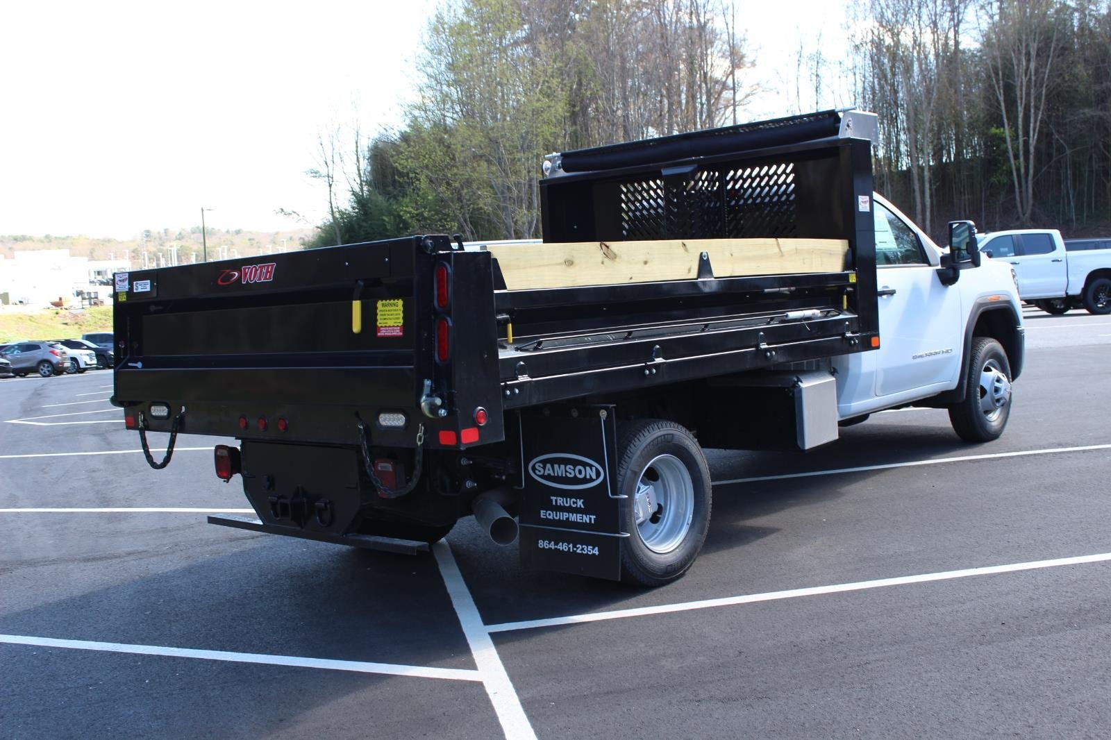 New 2026 Summit White GMC Pro image 4