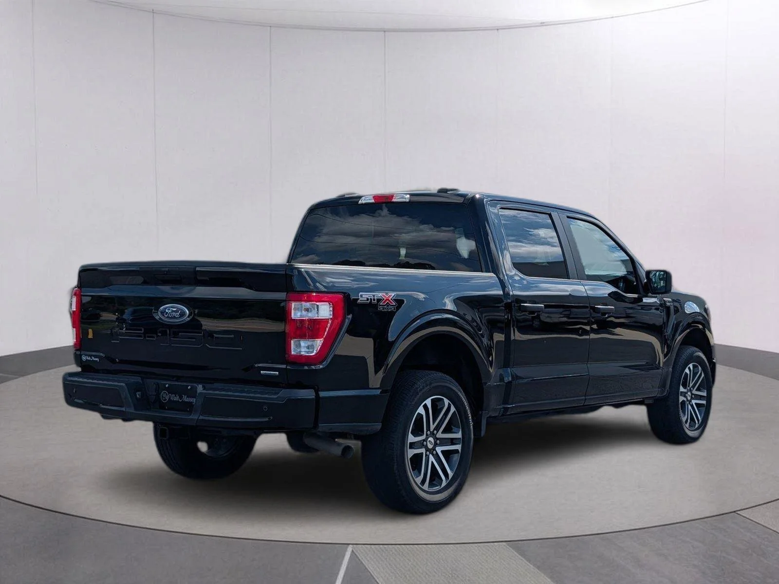 Used 2023 Agate Black Ford XL image 6