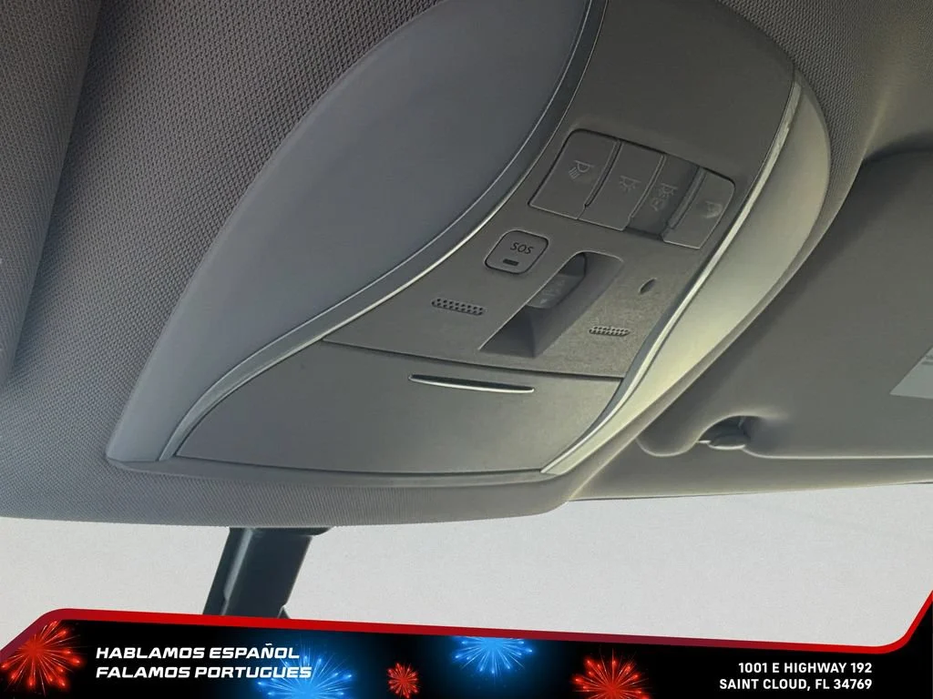 Used 2020 White INFINITI LUXE image 21