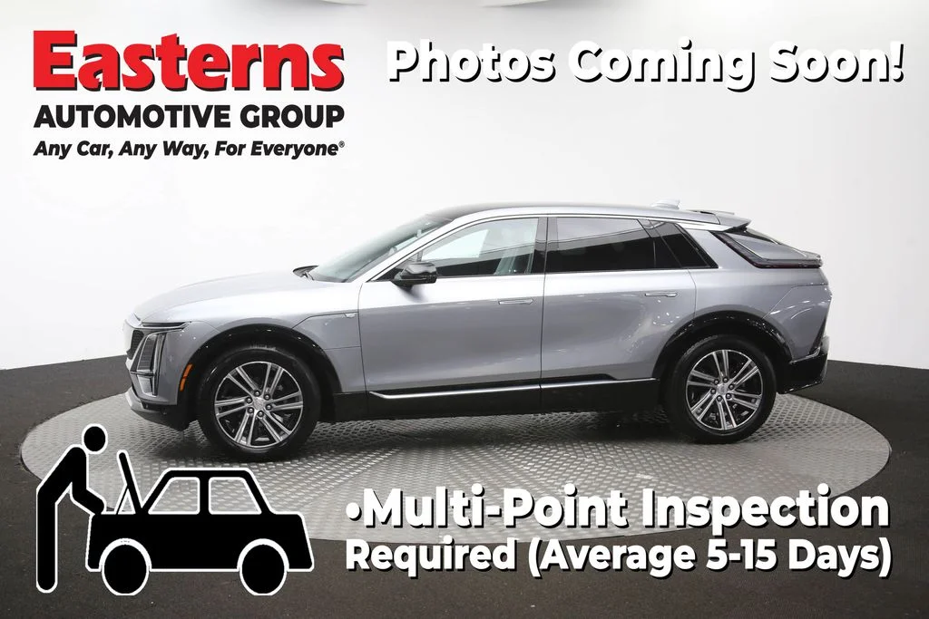 Used 2024 Silver Cadillac Luxury image 63