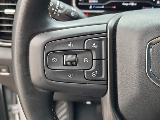 Used 2024 White GMC AT4 image 28