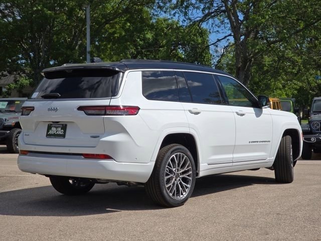 New 2026 Bright White Clear-Coat Exterior Paint Jeep Summit image 38