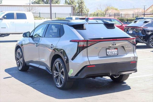 Certified Used 2023 BLACK/HEAVY METAL Toyota  image 5