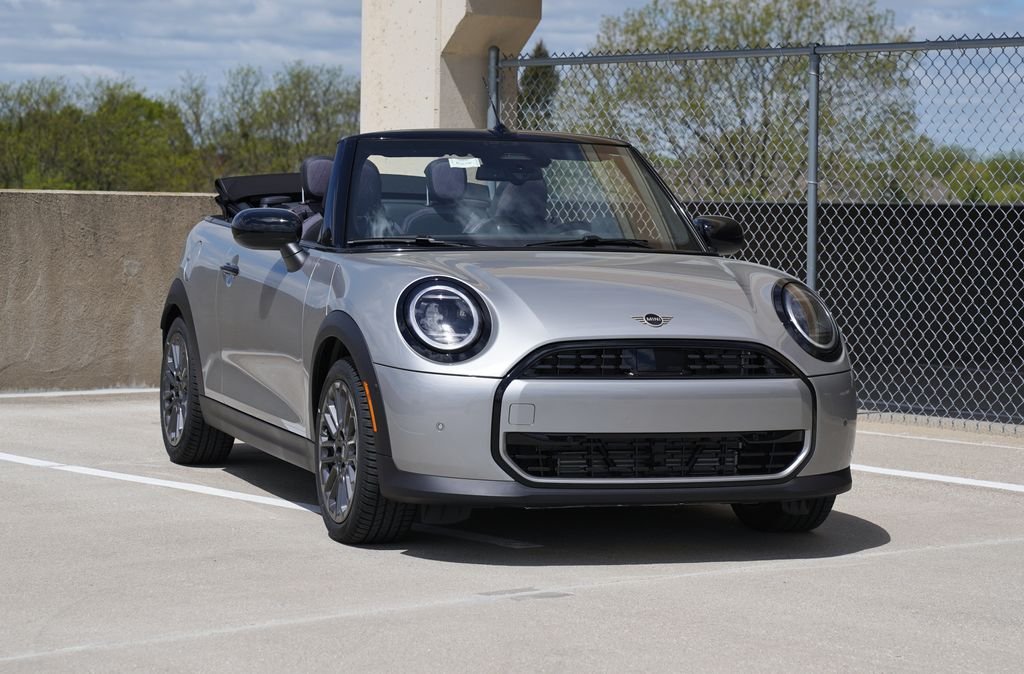 2026 MINI Convertible Cooper Signature's photo