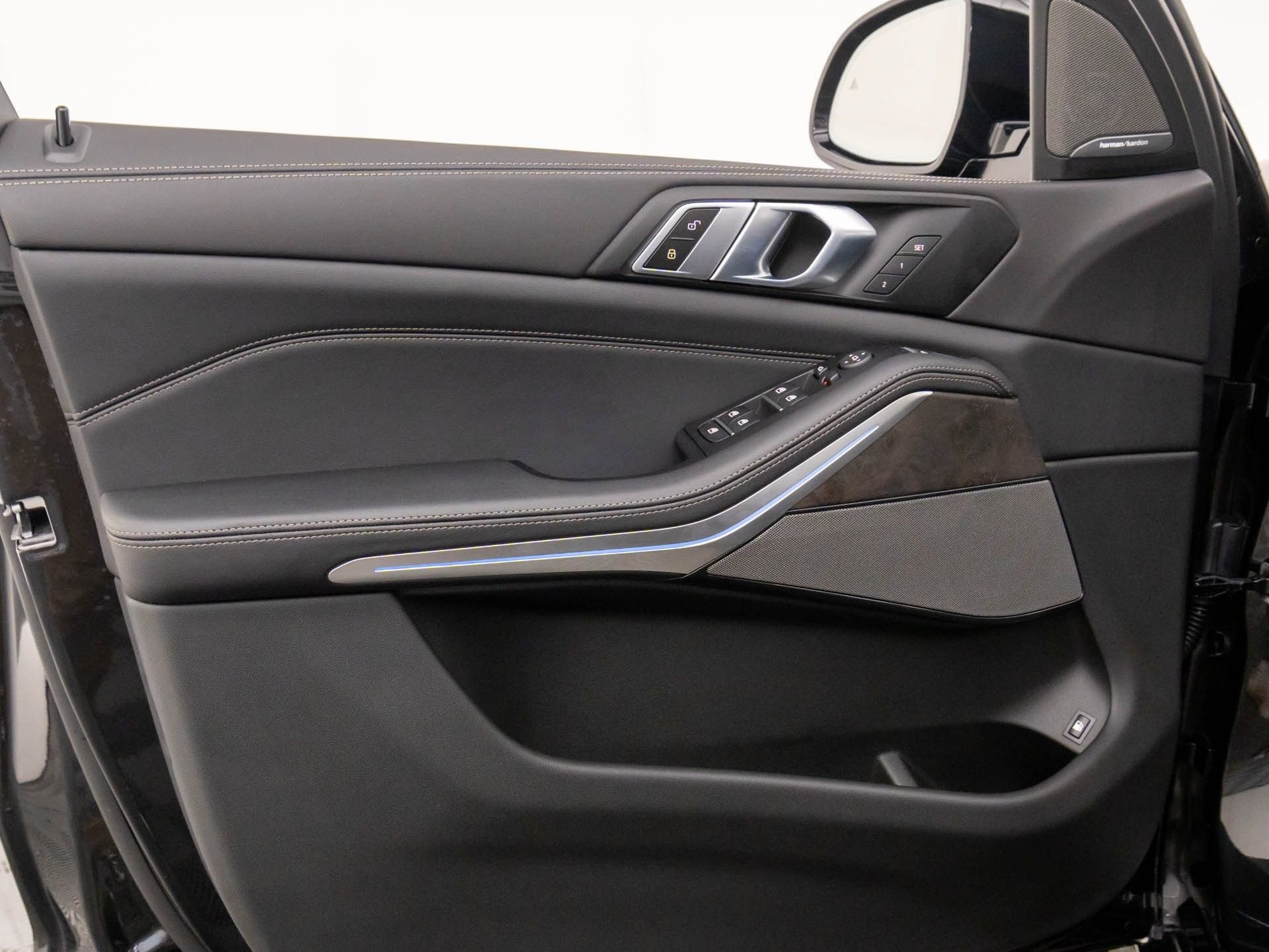 New 2026 Black Sapphire Metallic BMW xDrive50e image 13