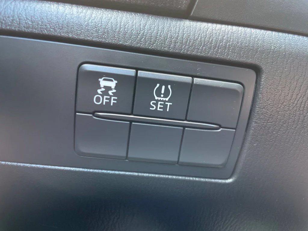 Used 2016 Gray Mazda i Sport image 21