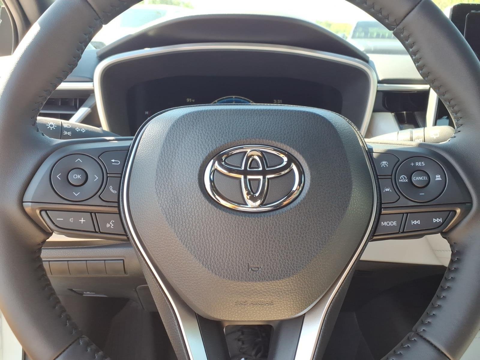 New 2027 Wind Chill Pearl with Black roof Toyota SE image 24