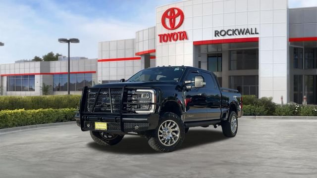 Pre-Owned 2023 Ford F-250SD Lariat 4WD 4D Crew Cab