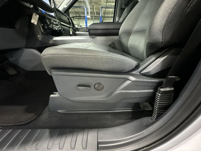 Used 2026 Oxford White Ford XLT image 18
