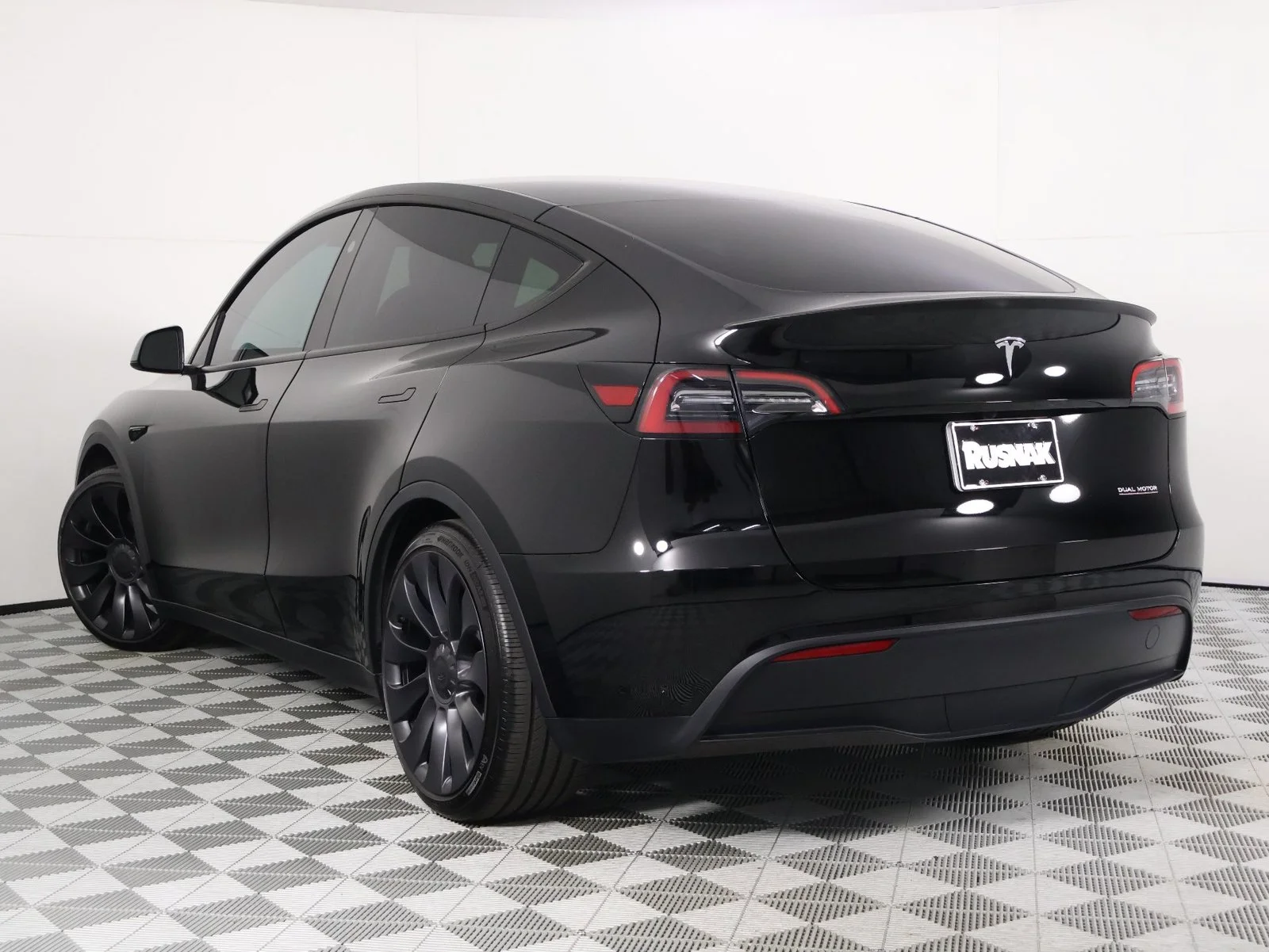 Used 2024 Tesla Model Y Performance with VIN 7SAYGDEF7RF127171 for sale in Pasadena, CA