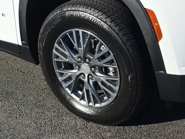 New 2027 Summit White Chevrolet LT image 9