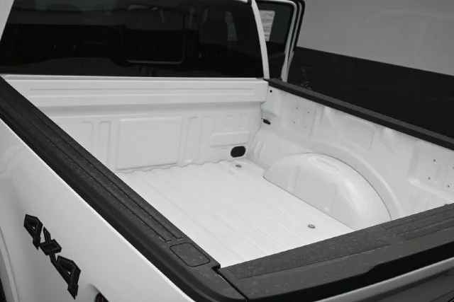 New 2026 Oxford White Ford XLT image 19