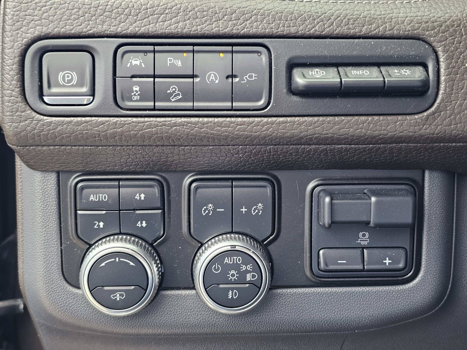 2021 GMC Yukon XL Denali - Photo 18