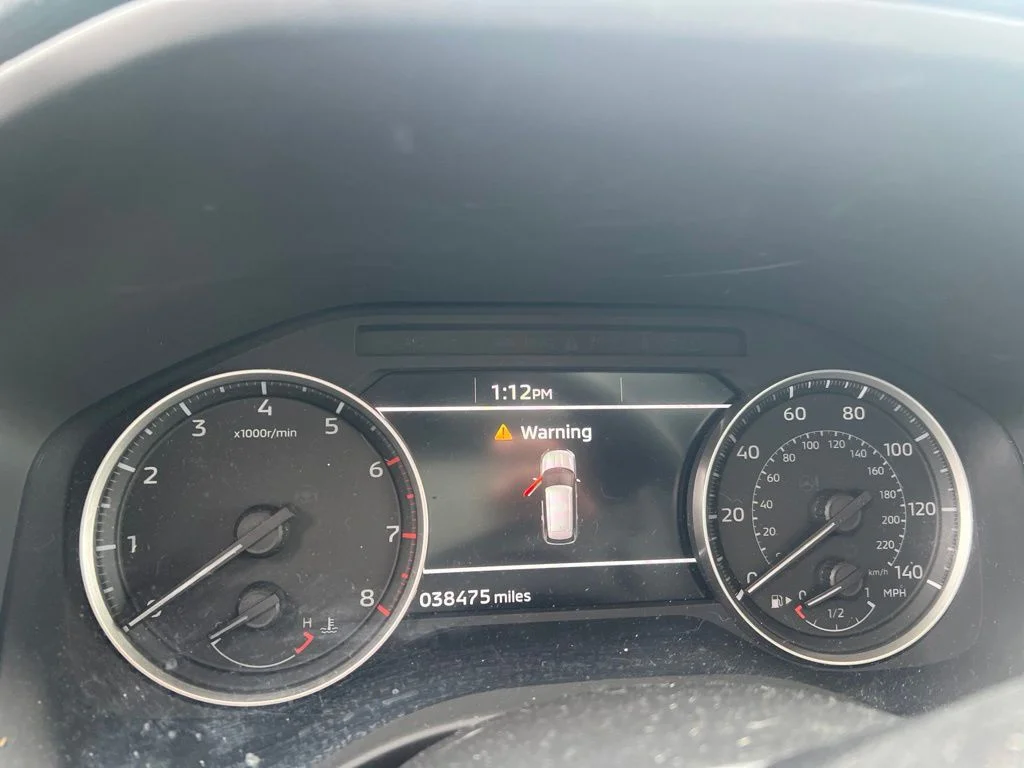 Used 2022  Mitsubishi SE image 3