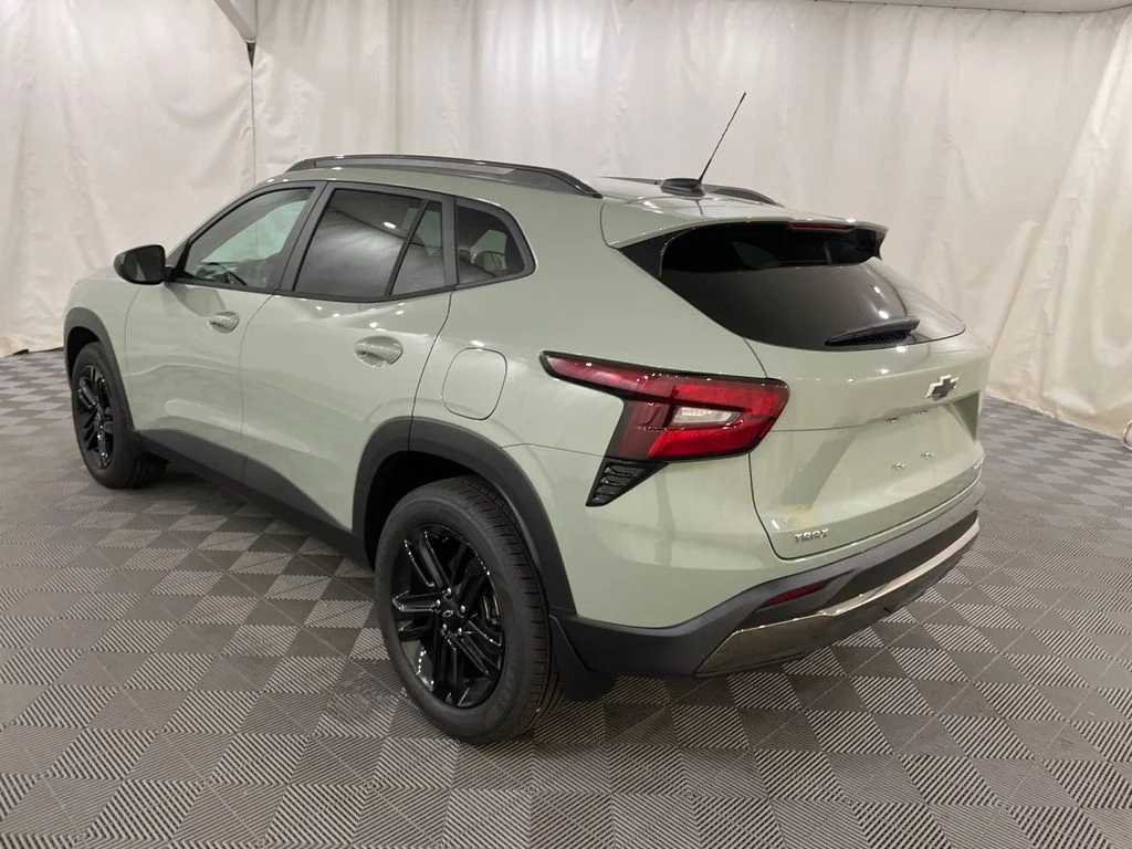 New 2026 Cacti Green Chevrolet ACTIV image 8