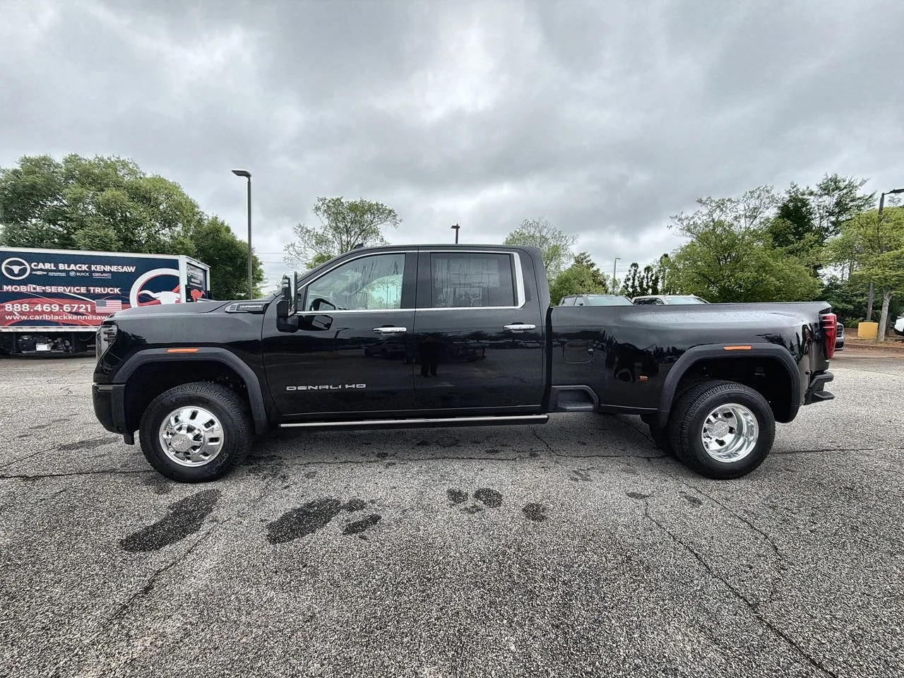New 2026 Onyx Black GMC Denali Ultimate DRW image 5