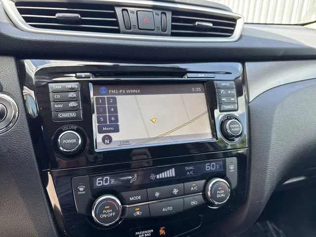 Used 2016 Gray Nissan SV image 21