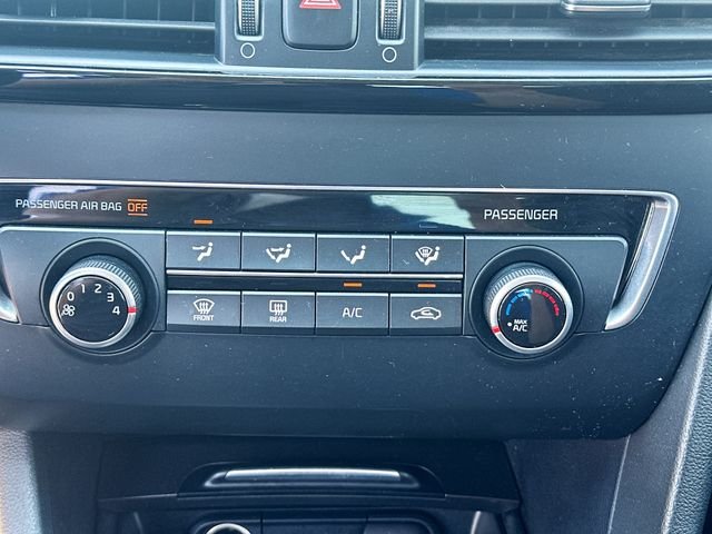 Used 2016 White Kia LX image 20