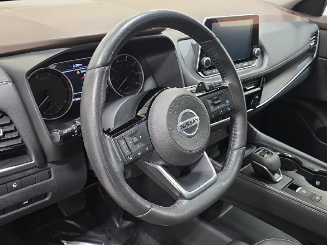 Used 2021 Gray Nissan SL image 14