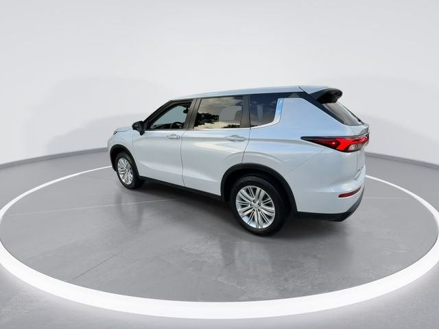 2022 Mitsubishi Outlander ES - Photo 5