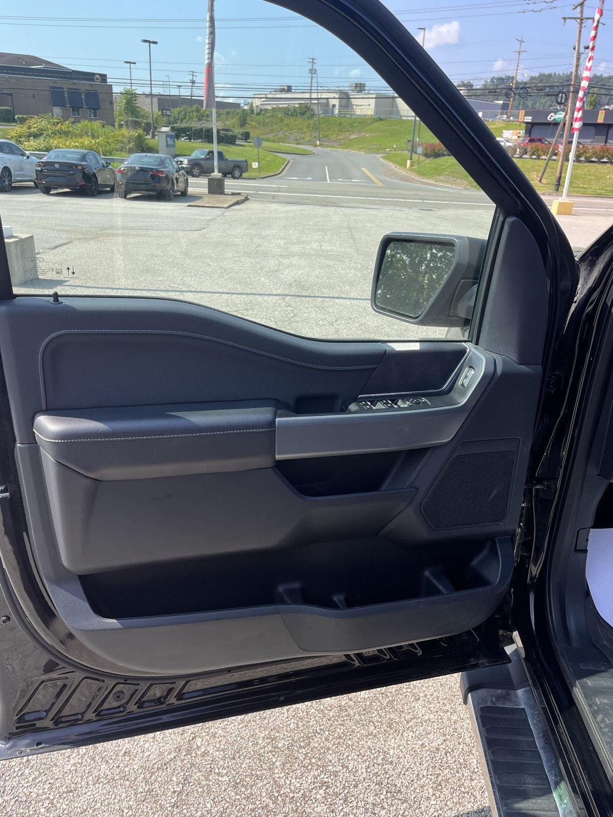 Used 2025 Agate Black Ford XLT image 19