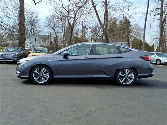 Used 2018 Honda Clarity Base with VIN JHMZC5F1XJC002090 for sale in Meriden, CT