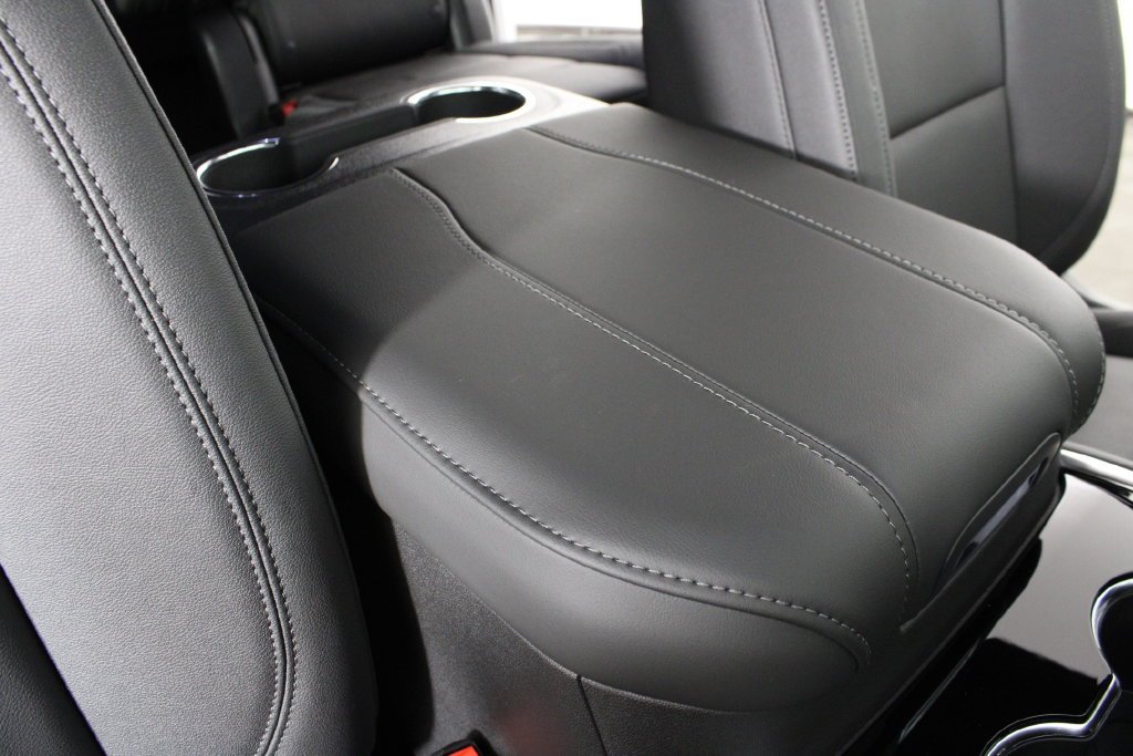 2027 Chevrolet Suburban LT - Photo 21