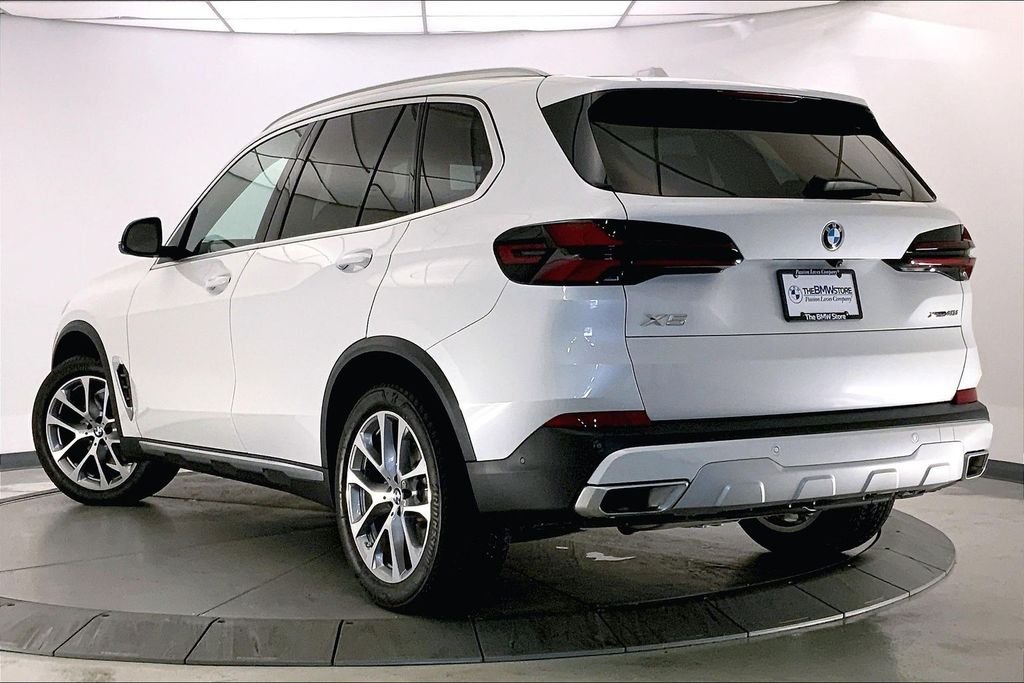 Used 2026 Mineral White Metallic BMW  image 10
