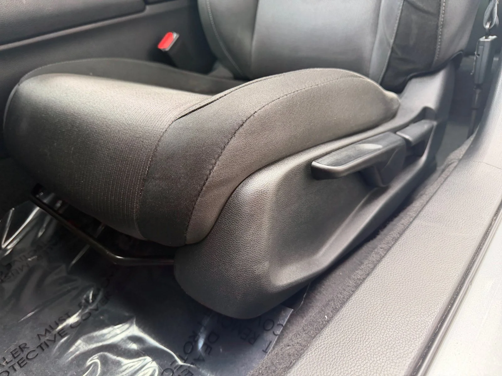 Certified Used 2020 Lunar Silver Metallic Honda LX image 9
