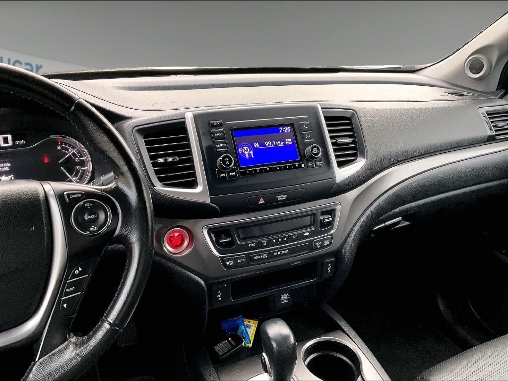 Used 2018 White Honda RTL image 18
