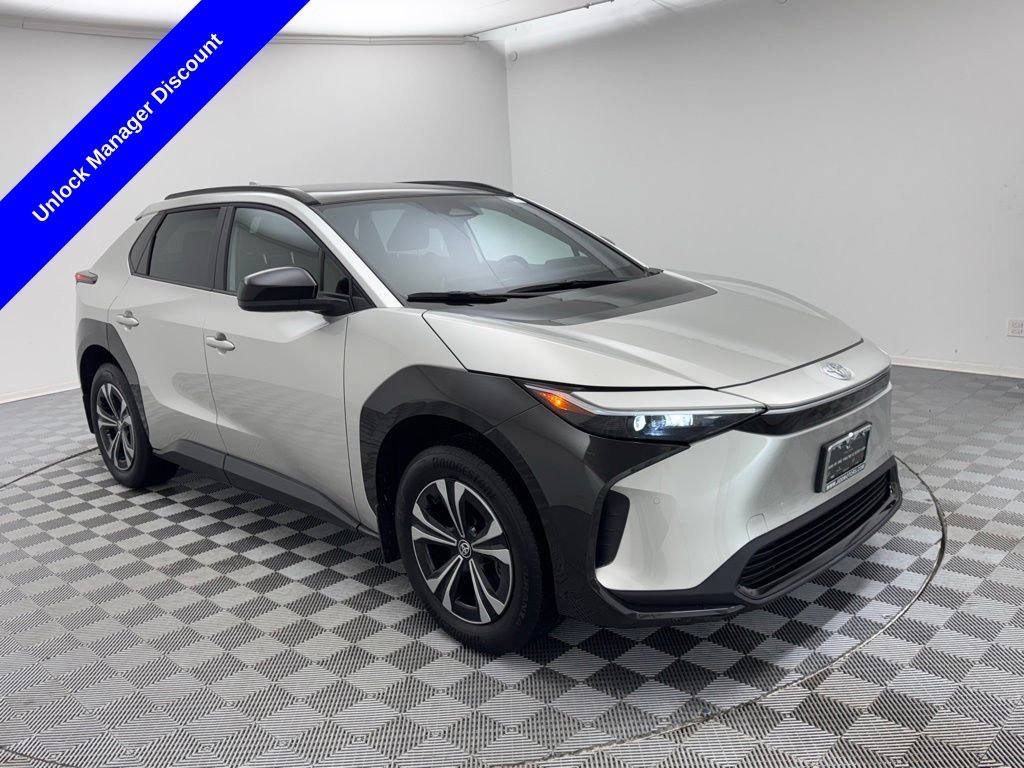 Used 2024 Toyota bZ4X XLE with VIN JTMABACA5RA073624 for sale in Des Plaines, IL