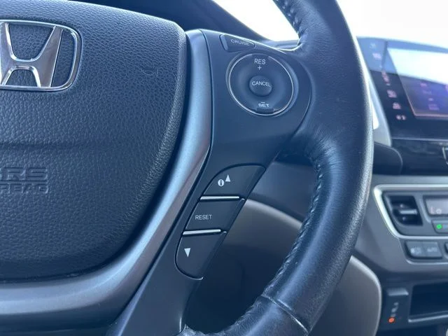 Used 2016  Honda EX-L image 24