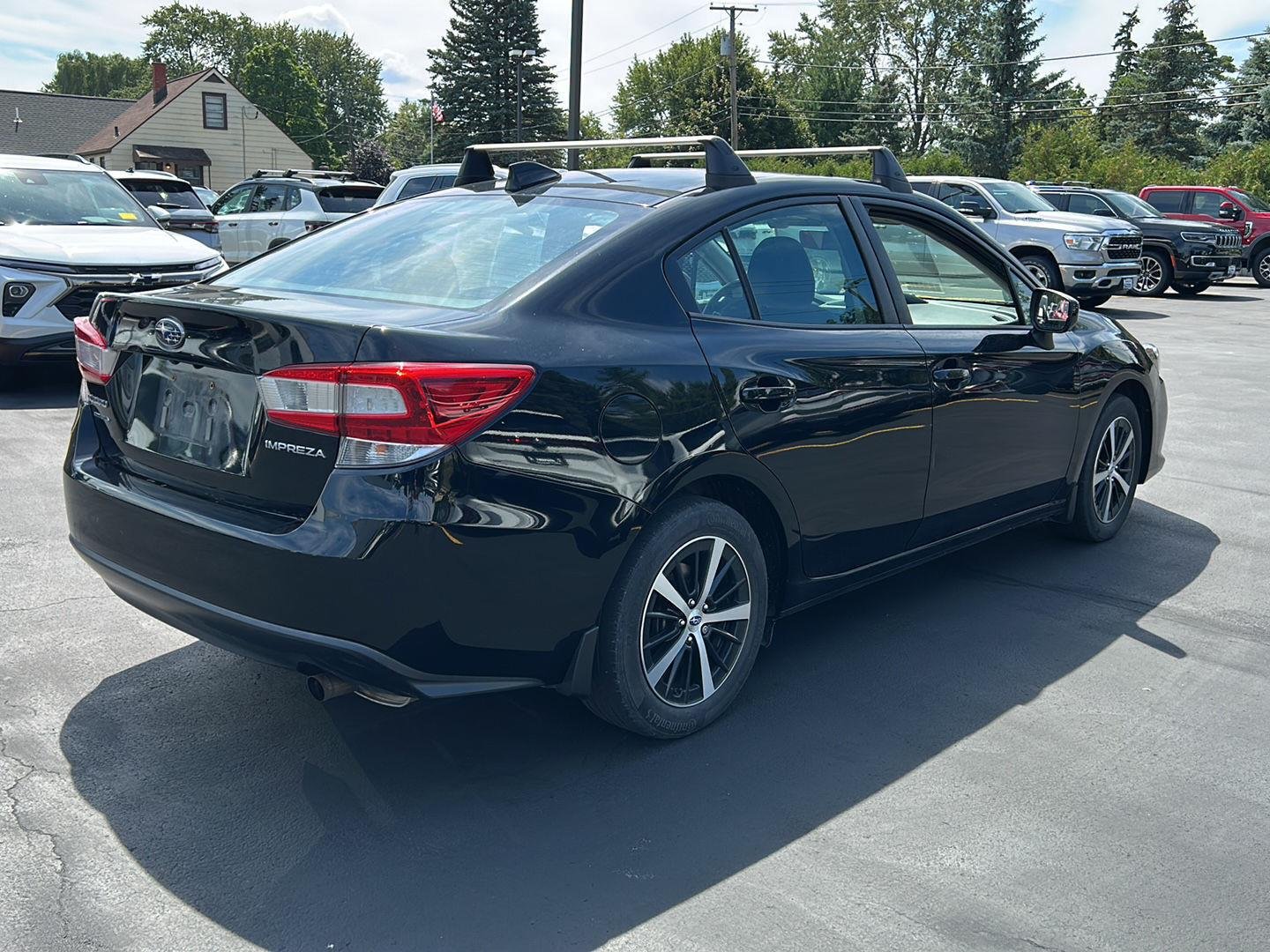 Used 2021 Crystal Black Silica Subaru Premium image 7