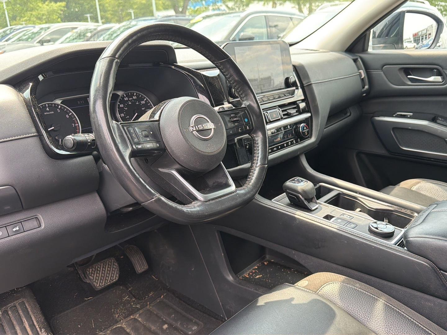 Used 2022 Gun Metallic/Super Black Nissan SL image 2