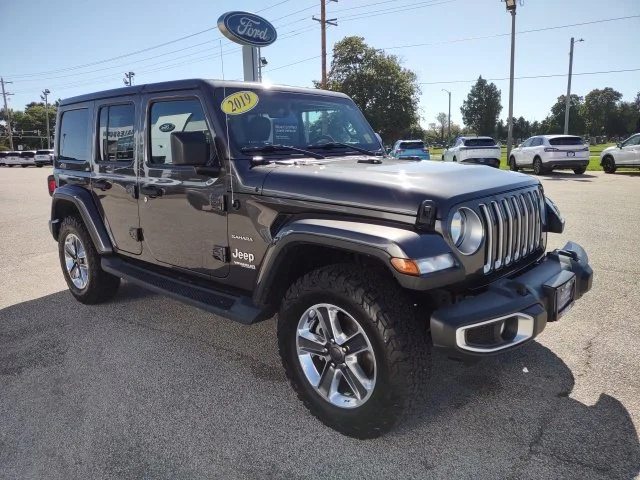 Certified Used 2019 Granite Crystal Clearcoat Metallic Jeep Unlimited Sahara image 7
