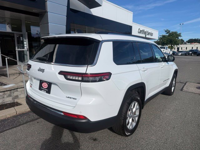 Used 2023 White/off-white Jeep Limited image 7
